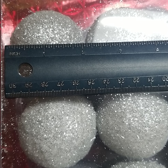 Silver glitter table top decor spheres - Picture 3 of 4